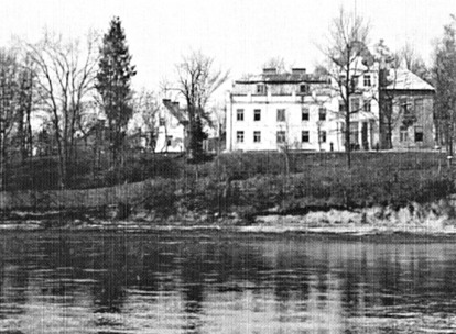 Widok na Gimnazjum od strony Rybienka Leśnego. Rok 1934