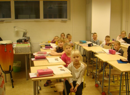 Zwiedzamy szkołę w Juri